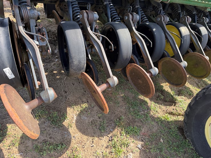 john-deere-1560-image-17