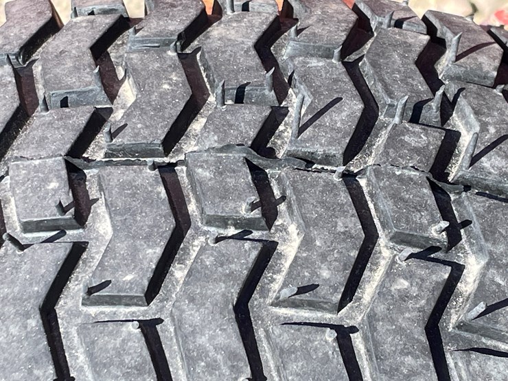 massey-ferguson-1200-image-17