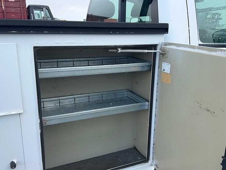 2011-chevrolet-3500hd-image-65