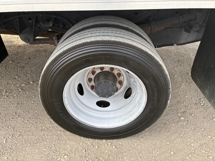 2016-ford-f550-xlt-image-8