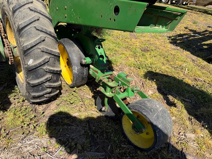 john-deere-7300-image-21
