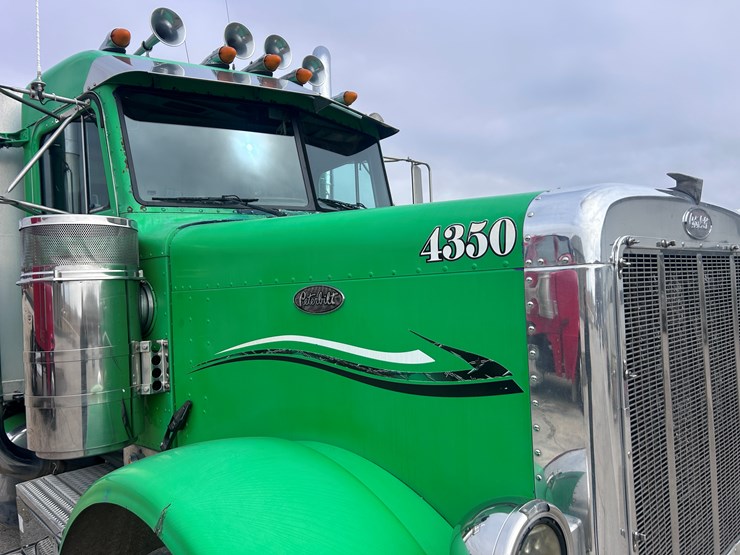 1999-peterbilt-379-image-21