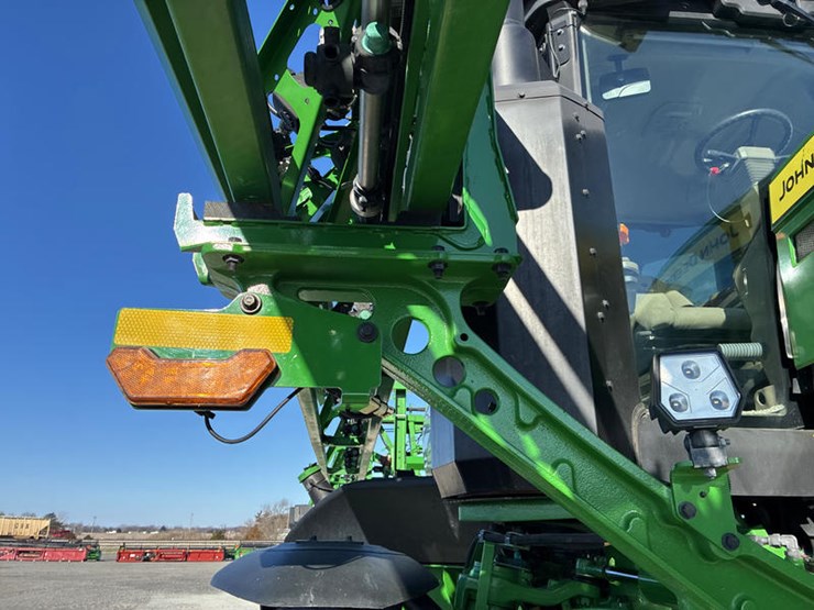 2022-john-deere-410r-image-18