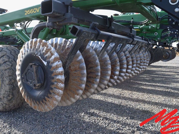 2019-john-deere-2660vt-image-37