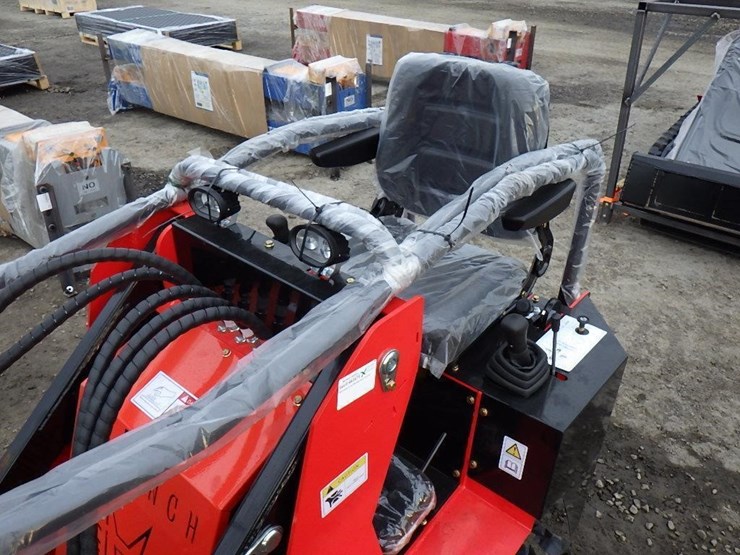 2026-sdlanch-ssl580-skid-steer-tracked-loader-image-10