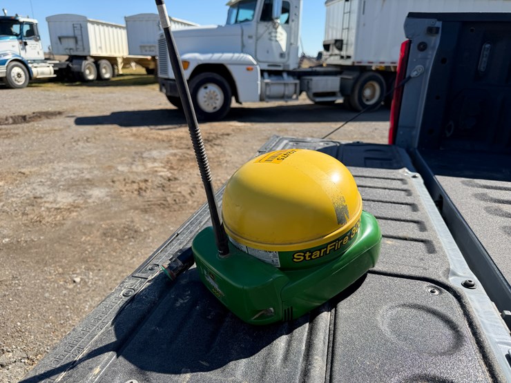 john-deere-3000-image-2