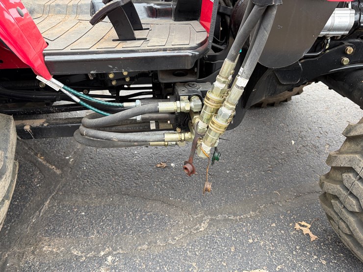 #1022-•-mahindra-2638-tractor-with-loader-(eau-claire,-wi)-image-15