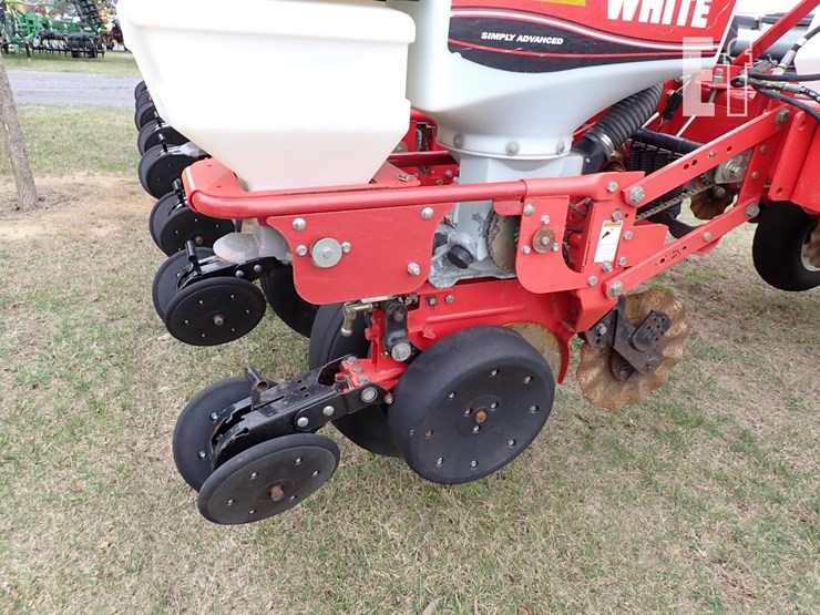 2007-white-8186-image-13