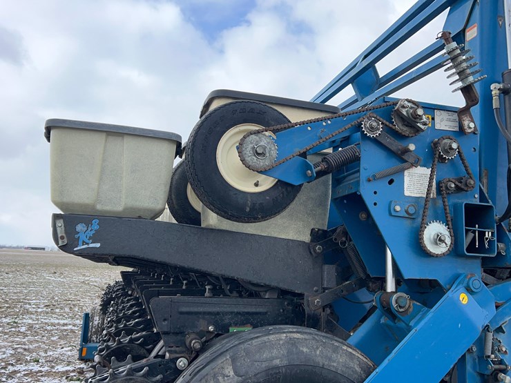 kinze-2600-image-39