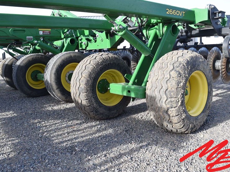 2019-john-deere-2660vt-image-34