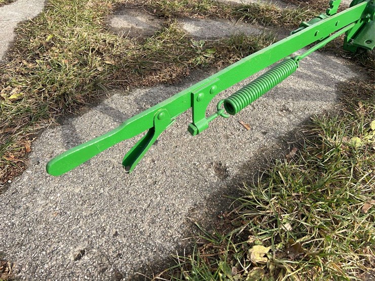 partial-john-deere-one-row-mounted-cultivator-image-2