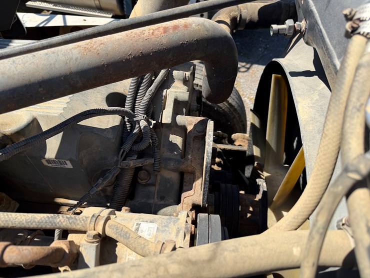 #42453-•-1996-freightliner-daycab-truck-tractor-vin:-1fupdcxb8th744360-image-58