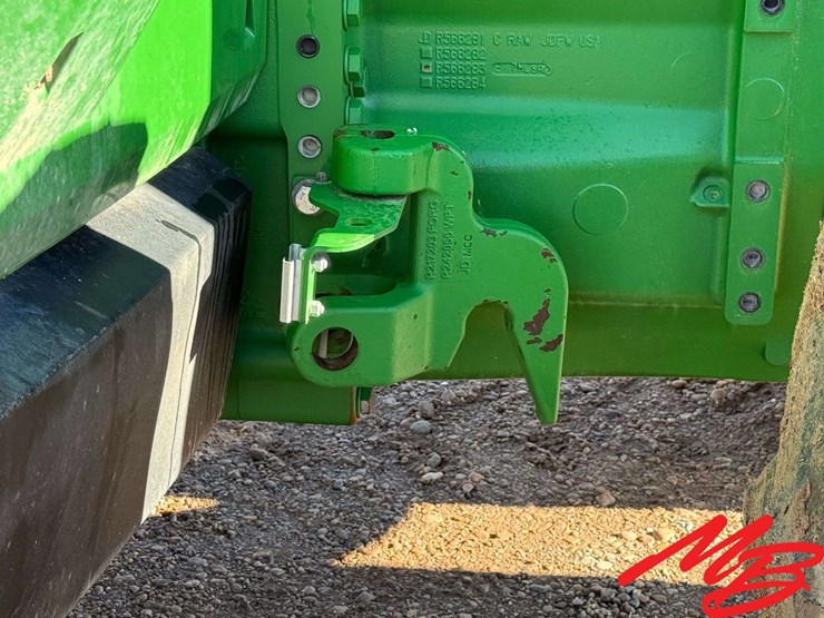 2020-john-deere-8r-410-image-17