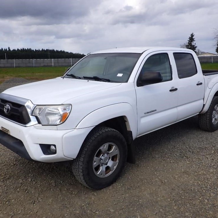 2013 TOYOTA TACOMA