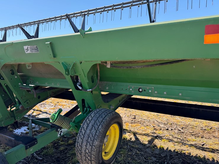 2013-john-deere-630d-image-6