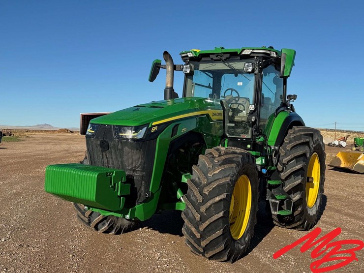 2020-john-deere-8r-250-image-3