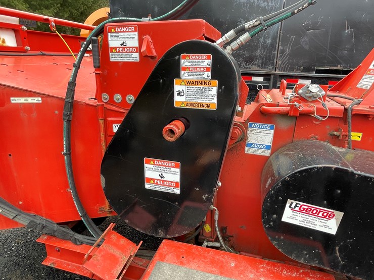 #1008-•-eeger-beever-model-1215-wood-chipper-(fall-creek,-wi)-image-14