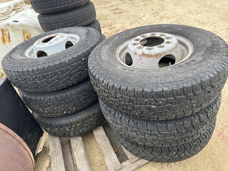 #30-•-(6)-f450-10-lug-rims-lt235/85r16-image-3