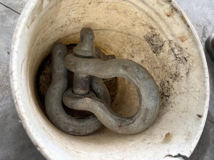 (2)-large-cleeveses-image-2