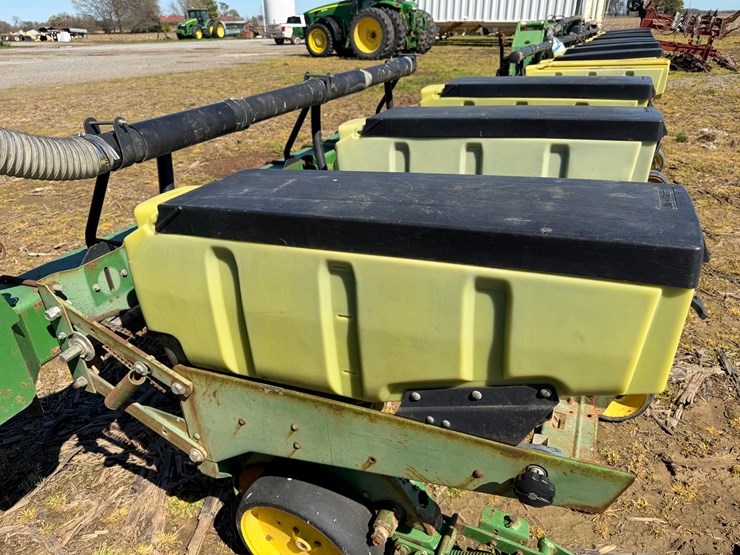 john-deere-1720-image-31