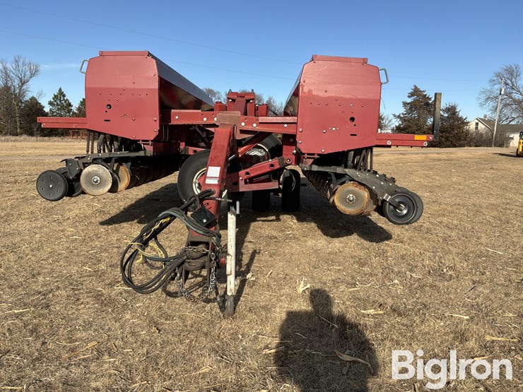 case-ih-5500mtdr-grain-drill-image-2