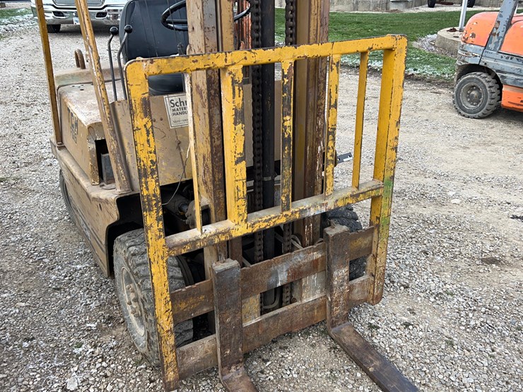 tcm-3000lb-forklift-image-14