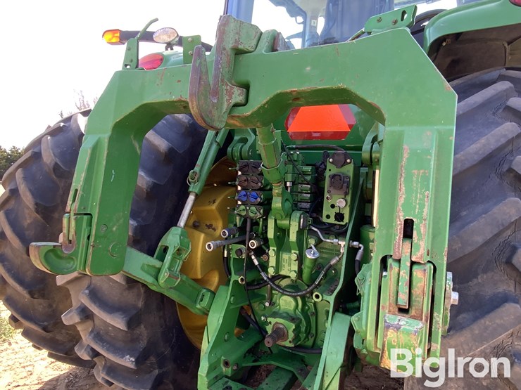 2013-john-deere-8310r-image-18