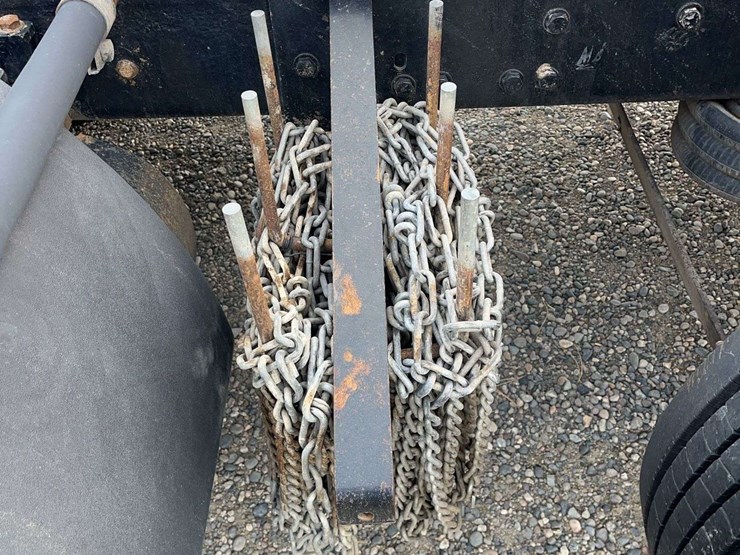 2004-peterbilt-379-image-37