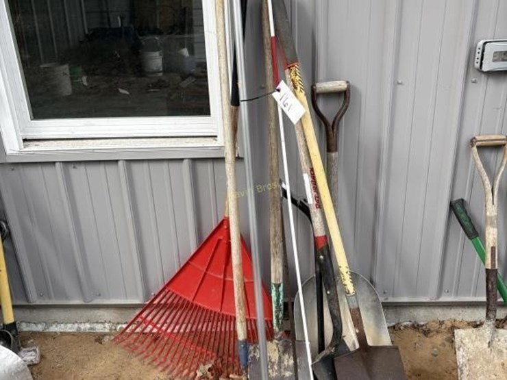 misc-yard-tools-image-1