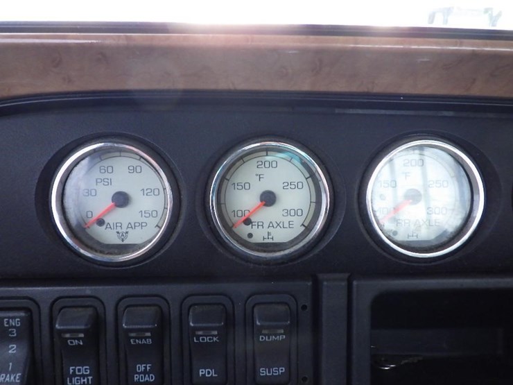 2016-international-prostar-image-49