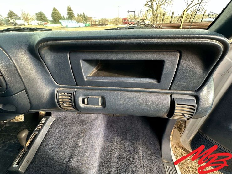 1997-gmc-3500-image-42