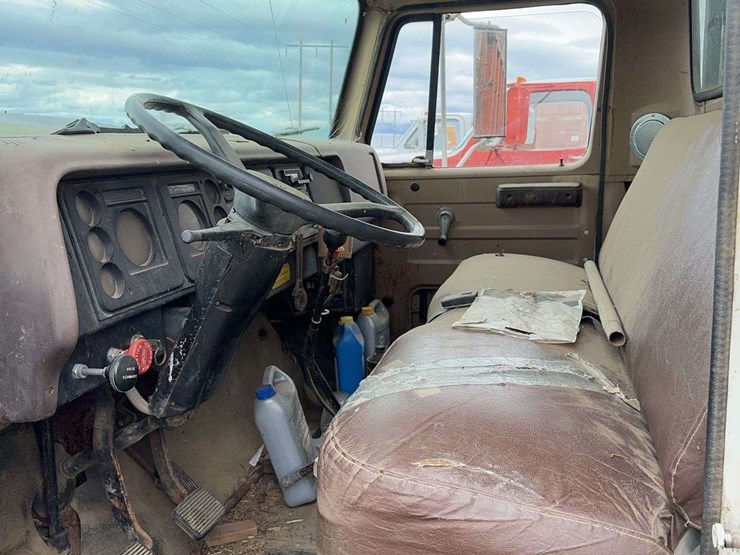 1981-international-s1900-image-9