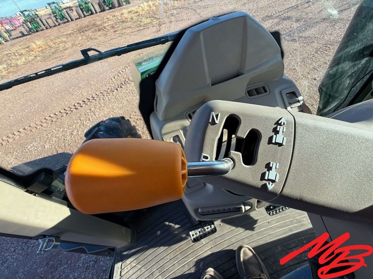 2020-john-deere-6120m-image-18