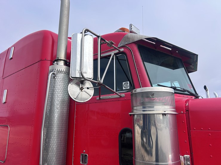 1998-peterbilt-379-image-23