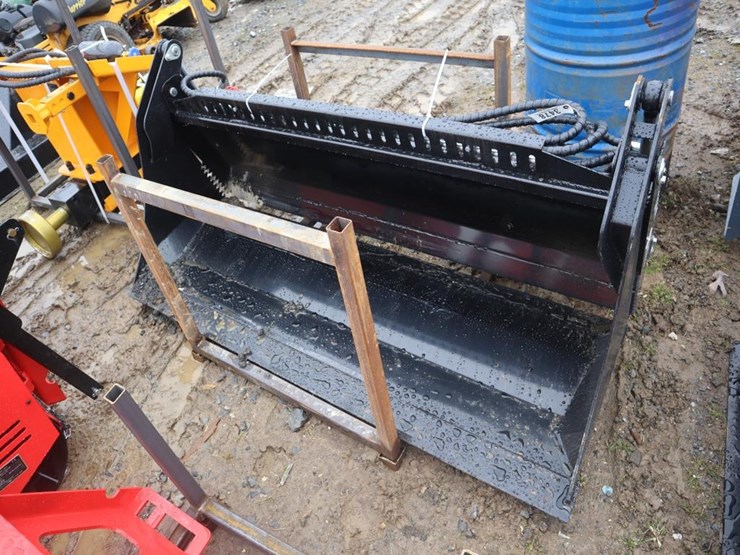 future-skid-steer-4-in-1-bucket-image-2