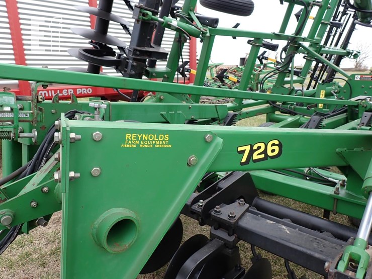 john-deere-726-image-16