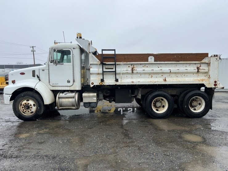 2004-peterbilt-330-image-7