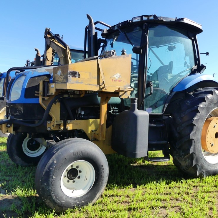 NEW HOLLAND TS115A