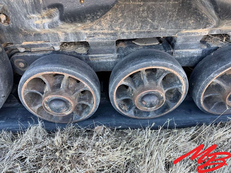 2014-case-ih-400-image-33