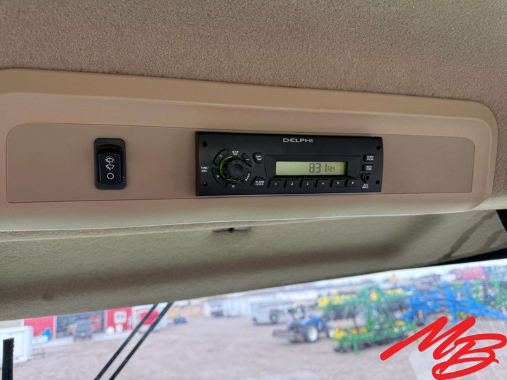 2011-john-deere-r450-image-28