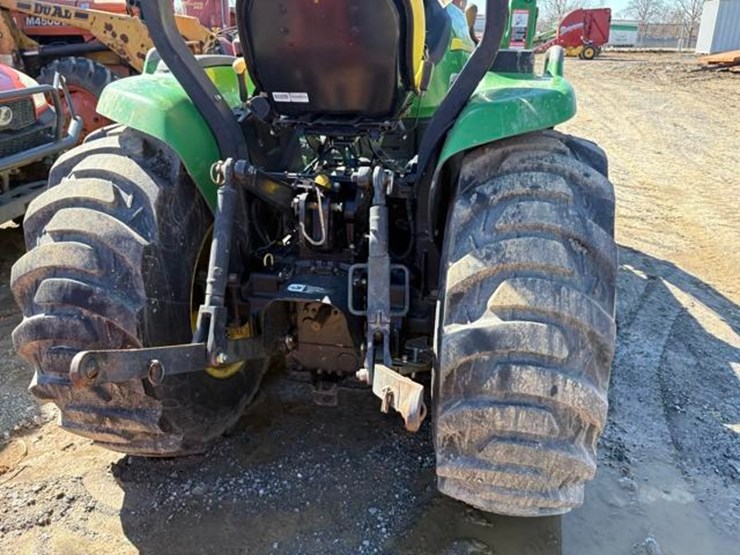 2007-john-deere-3120-image-13