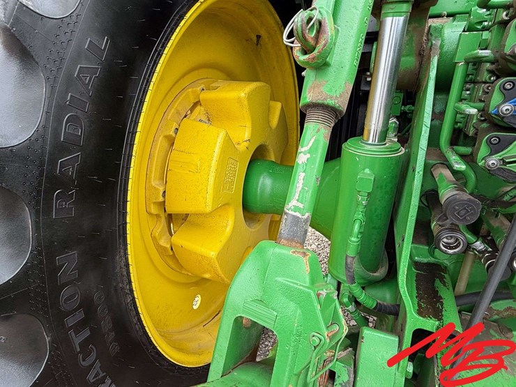 2013-john-deere-8285r-image-18