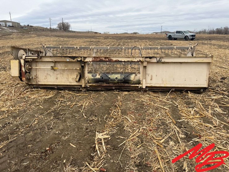 new-holland-960-image-6