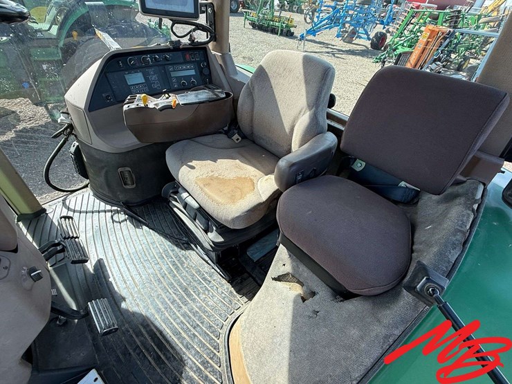 2000-john-deere-8210-image-19