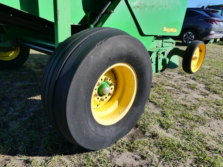 2003-john-deere-567-image-6