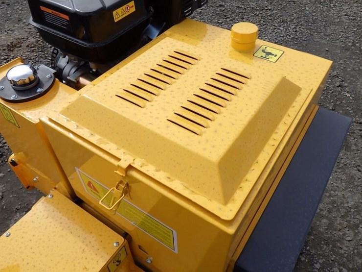 2026-sdlool-850-vibratory-smooth-drum-roller-image-10