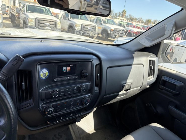 2016-chevrolet-2500-image-12