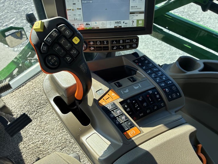 2022-john-deere-410r-image-86