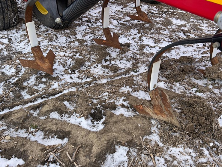 28.5'-sunflower-5035-field-cultivator-image-18