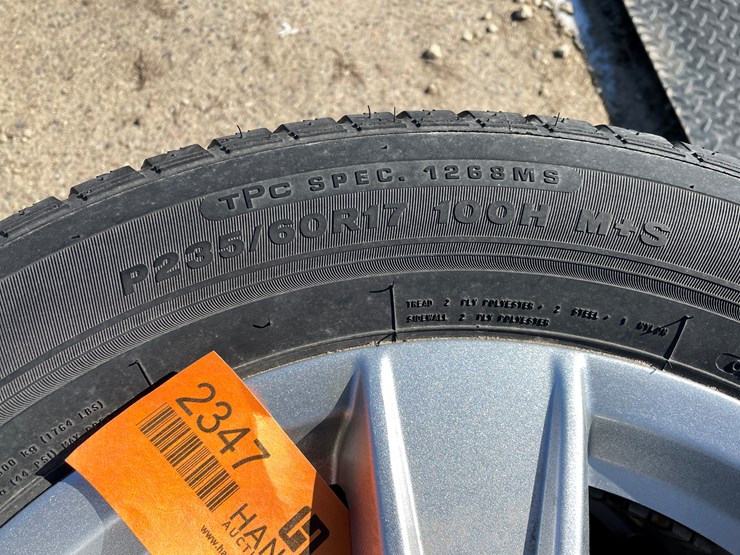 #2347-•-(4)-firestone-destination-le-tires-on-gmc-rims-image-8